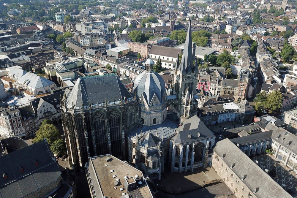 Dom van Aken